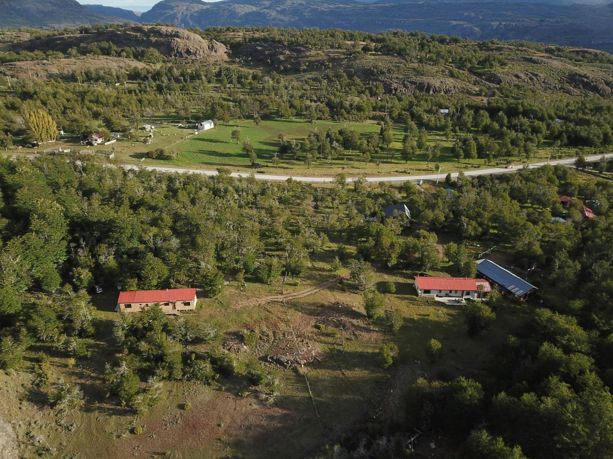 Quelen Patagonia Hostel บียาเซโรกัสเตโย ภายนอก รูปภาพ