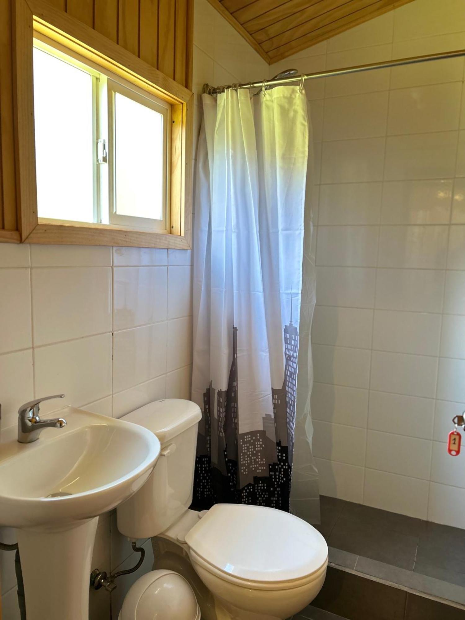 Quelen Patagonia Hostel บียาเซโรกัสเตโย ภายนอก รูปภาพ