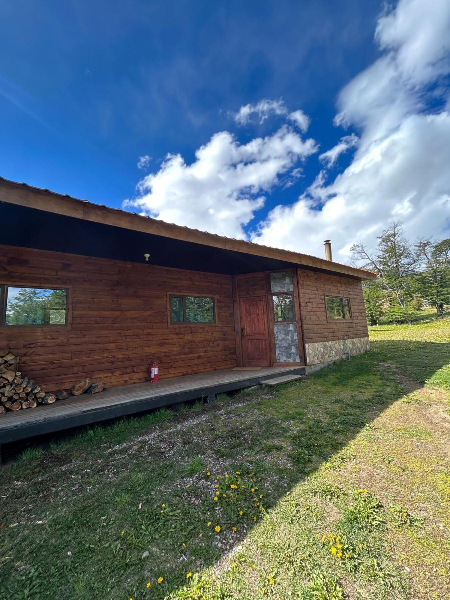 Quelen Patagonia Hostel บียาเซโรกัสเตโย ภายนอก รูปภาพ