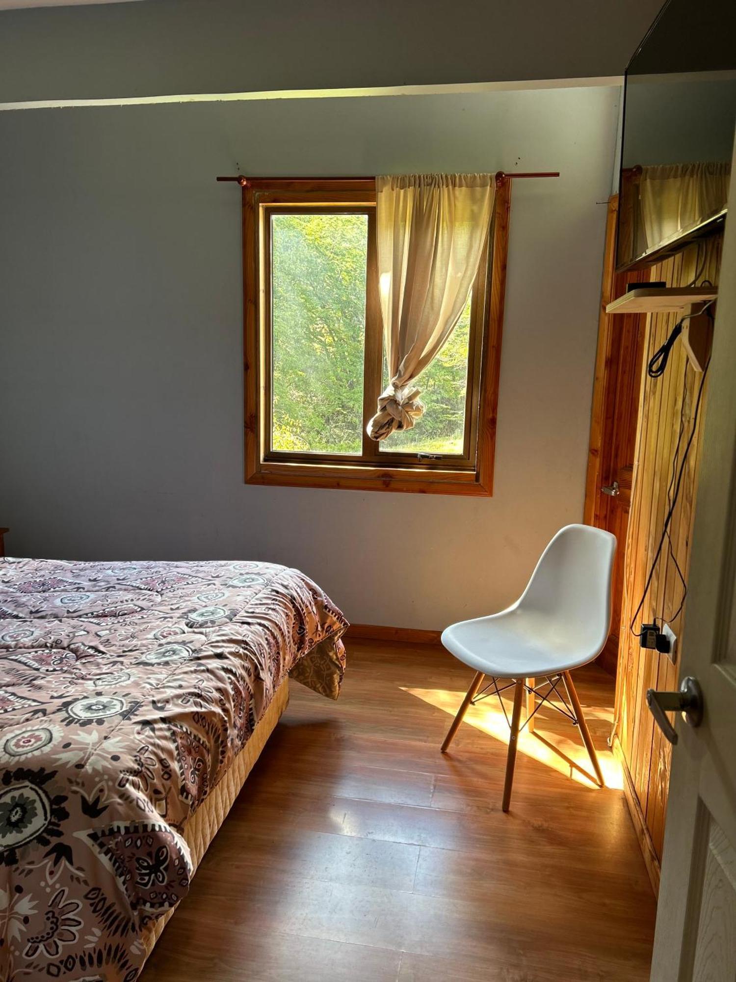Quelen Patagonia Hostel บียาเซโรกัสเตโย ภายนอก รูปภาพ