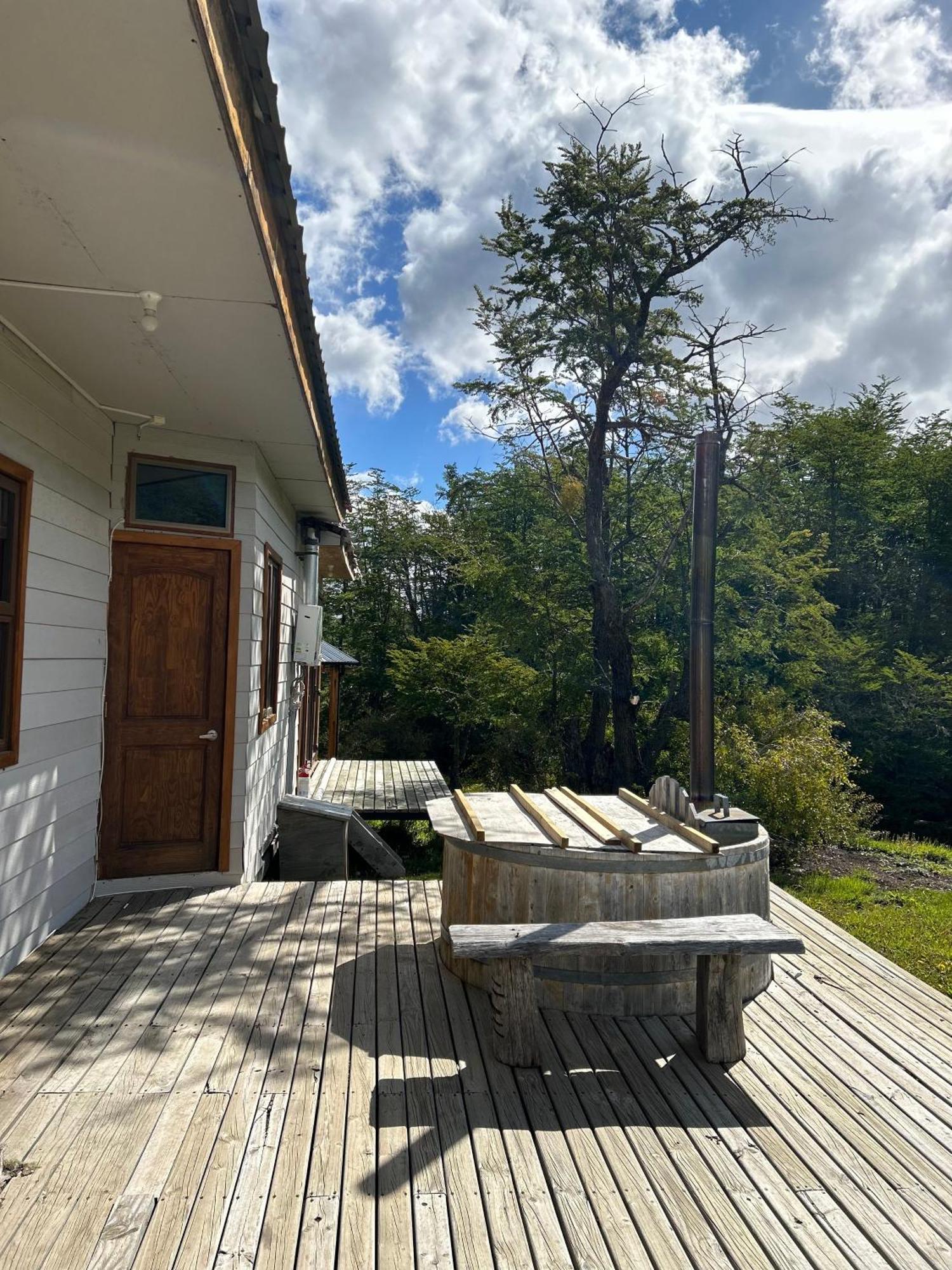 Quelen Patagonia Hostel บียาเซโรกัสเตโย ภายนอก รูปภาพ