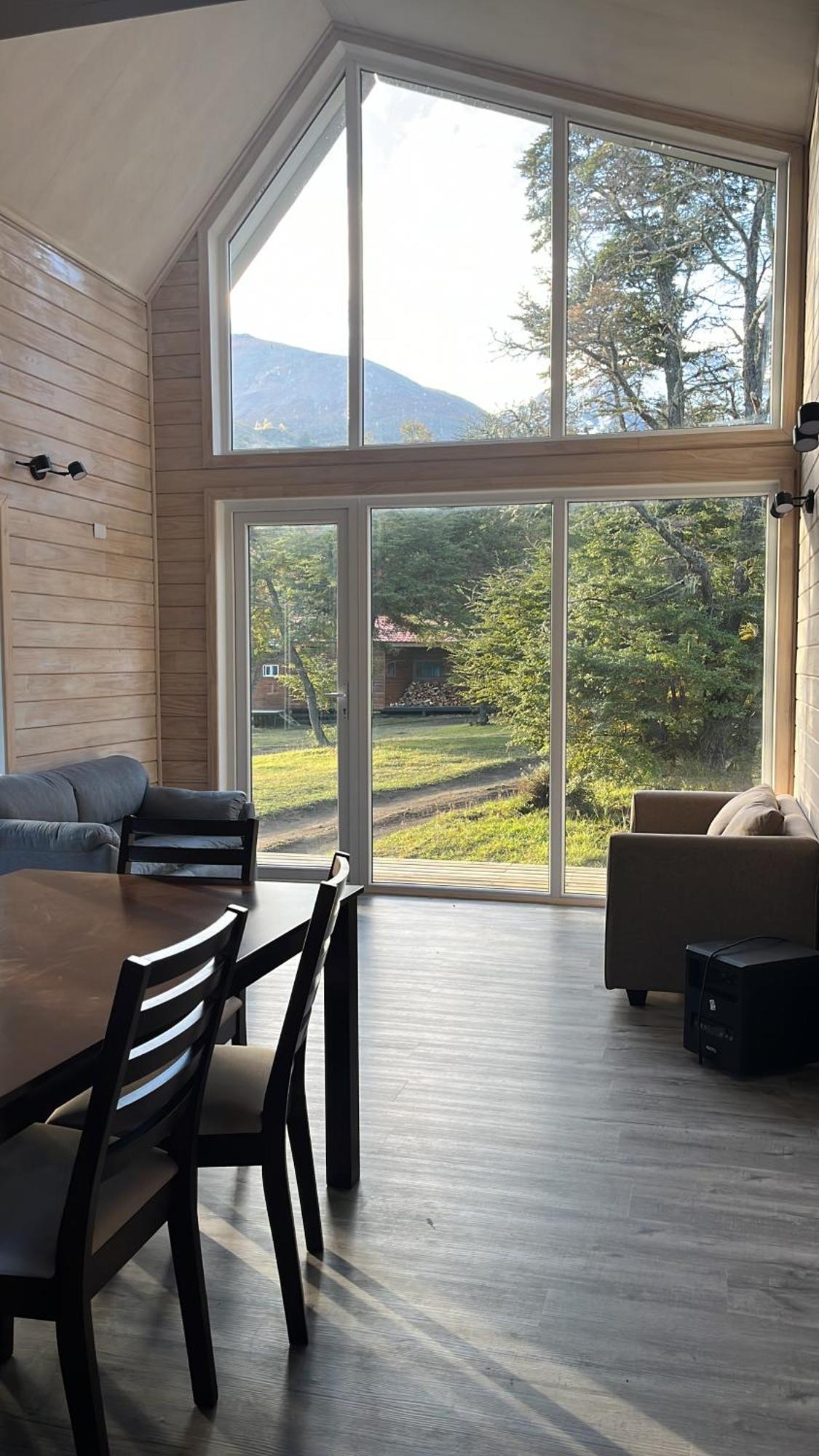 Quelen Patagonia Hostel บียาเซโรกัสเตโย ภายนอก รูปภาพ